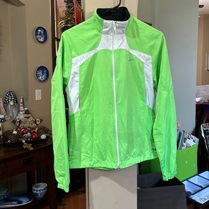 Brooks Shelter Technology lightweight jacket